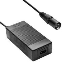 Napájecí z IEC C8/Cannon XLR M,60W AKYGA